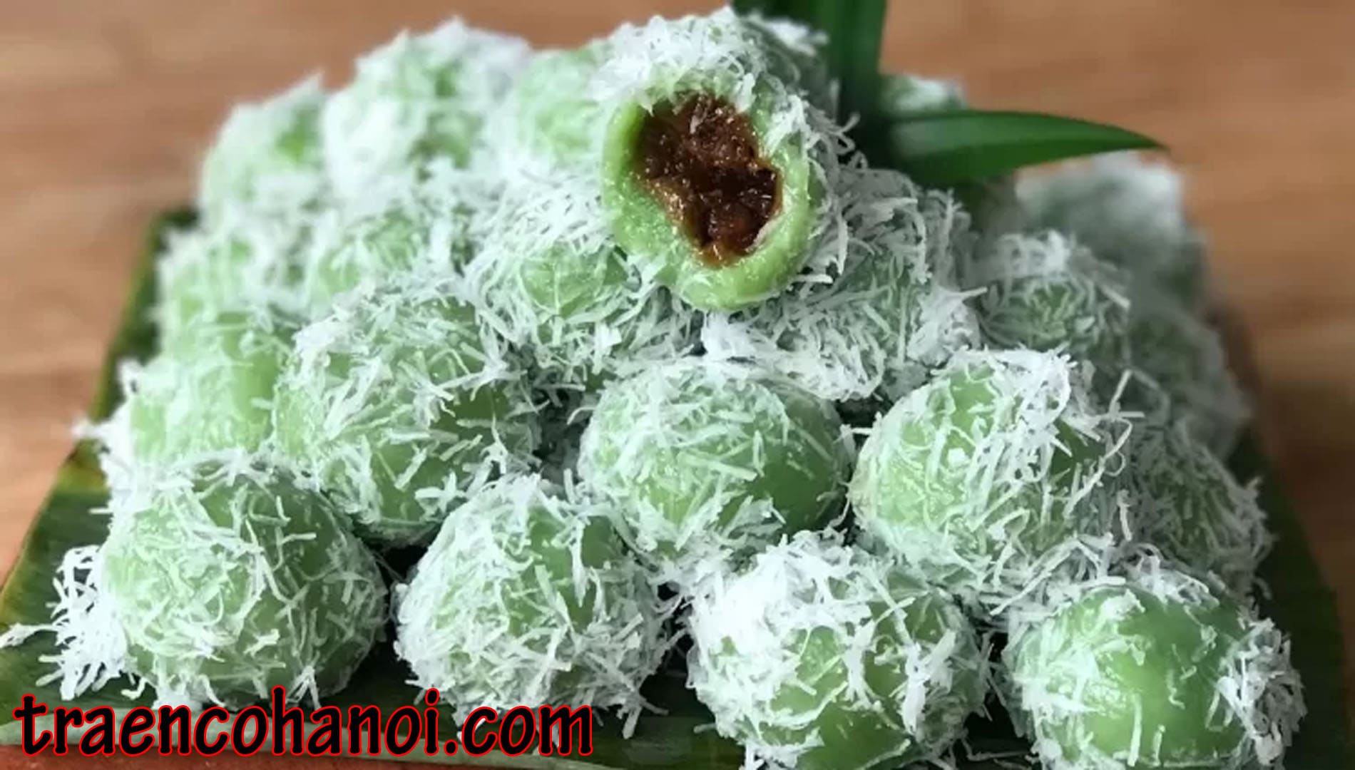 Klepon: The Emerald Jewel and Sweet Surprise of the Indonesian Archipelago