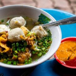 Here is a about Indonesian street food.