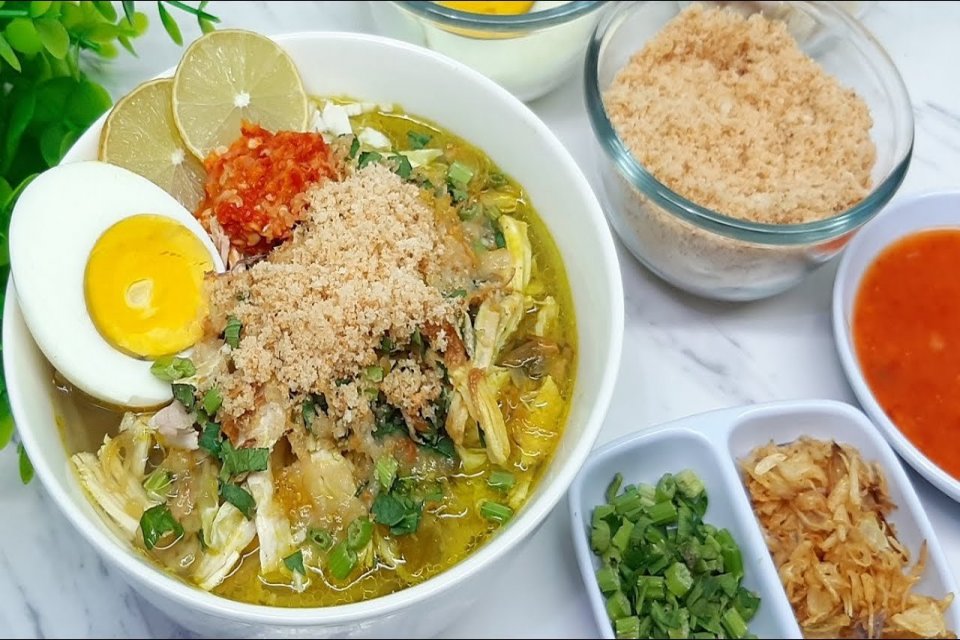 Soto Lamongan: A Taste of East Javanese Sunshine in a Bowl