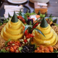 Of course. Here is a 1,200-word article on Javanese traditional dishes.