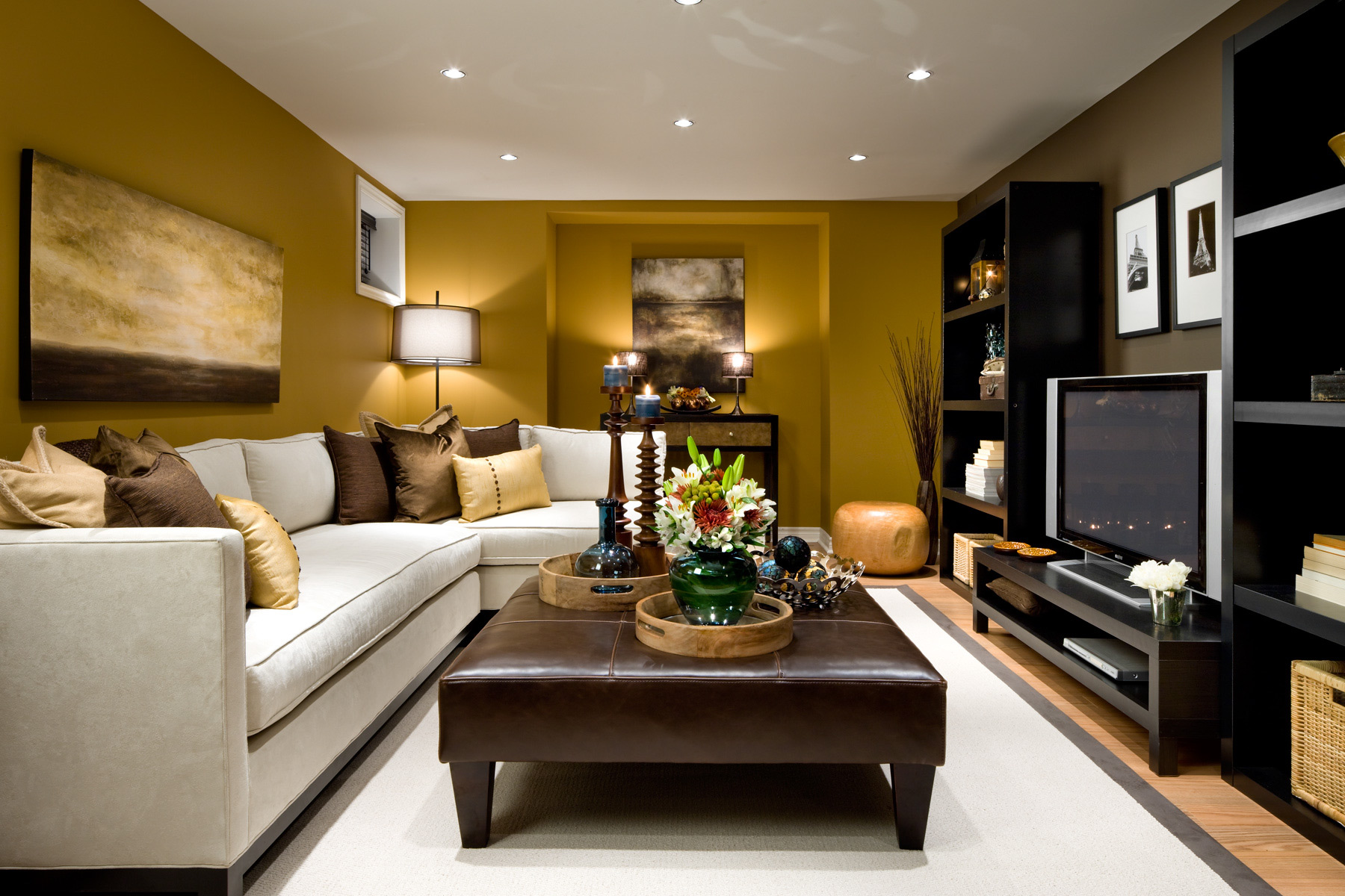 Maximizing Charm in Minimal Footprints: Interior Design Ideas for Your Small Living Room