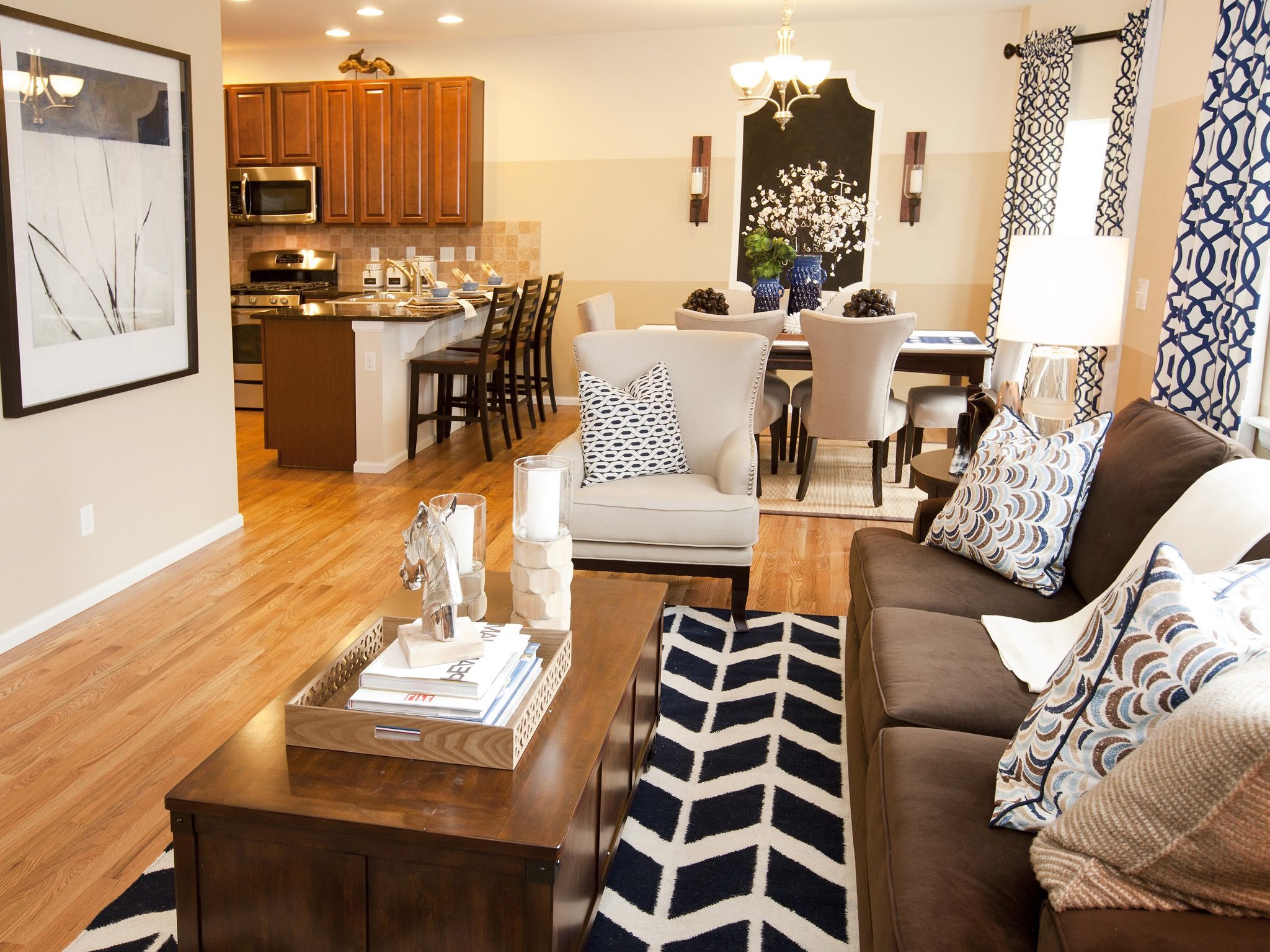Seamless Style: Mastering the Art of Living Room and Dining Room Combo Decorating